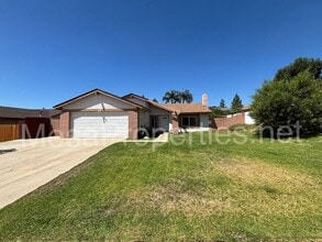 Building Photo - 6632 Bandola St