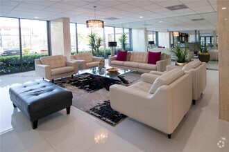 Building Photo - 2017 S Ocean Dr