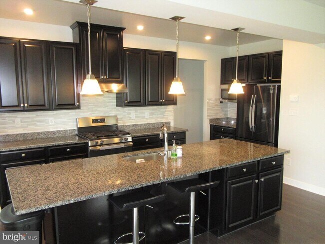 Building Photo - 1250 Hook Dr