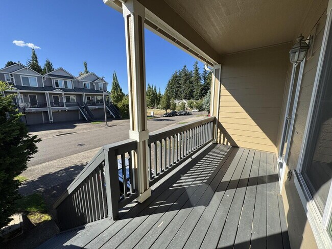 Foto del edificio - 3 Story Townhome in West Linn.