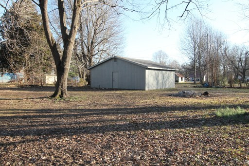 Building Photo - 1410 E. Elk St.