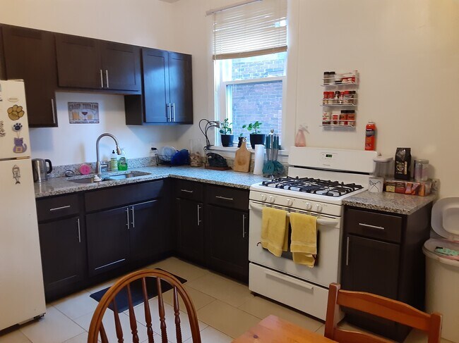 Foto del edificio - 3211 Ward St