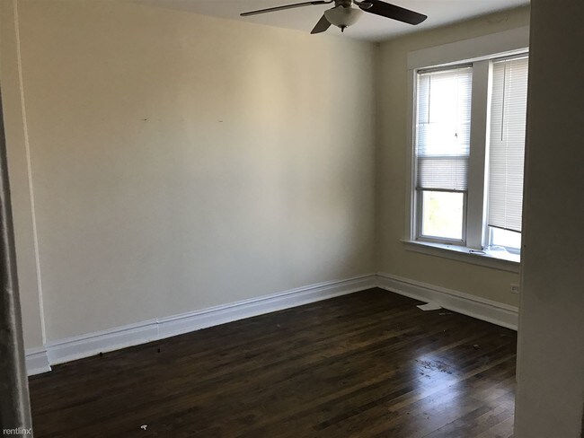 Foto del edificio - 2645 N Fairfield Ave