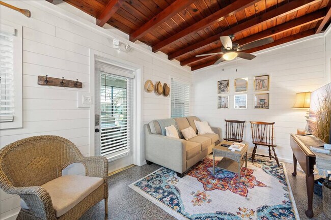 Foto del edificio - 408 Harrison Ave