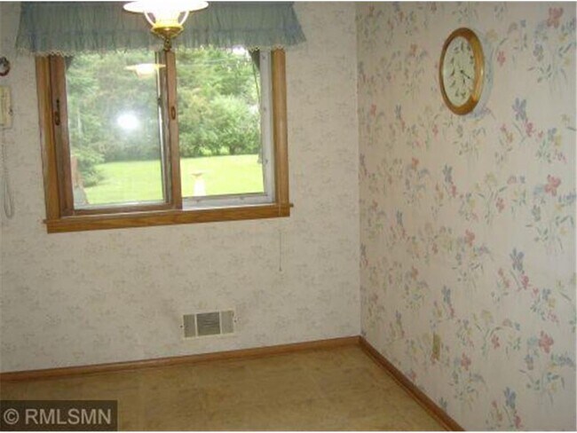 Foto del edificio - 11952 Crooked Lake Blvd NW