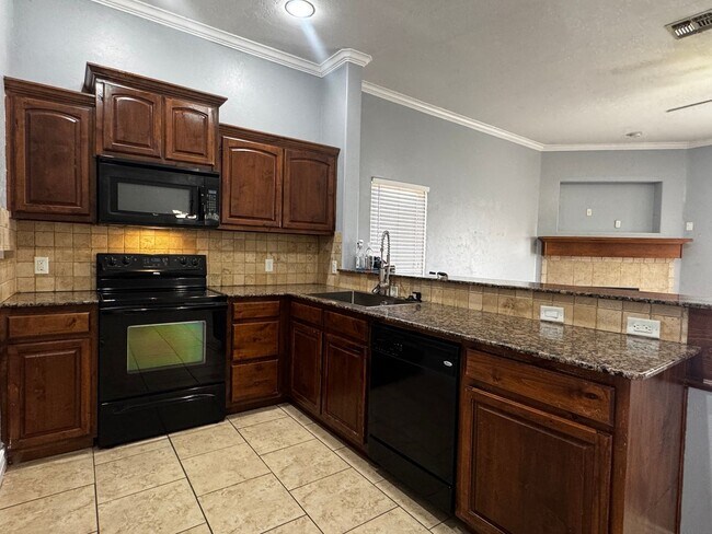 Foto del edificio - 5708 NW Valor Ave