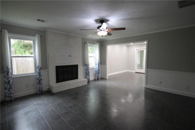Building Photo - 238 Amour Way SW