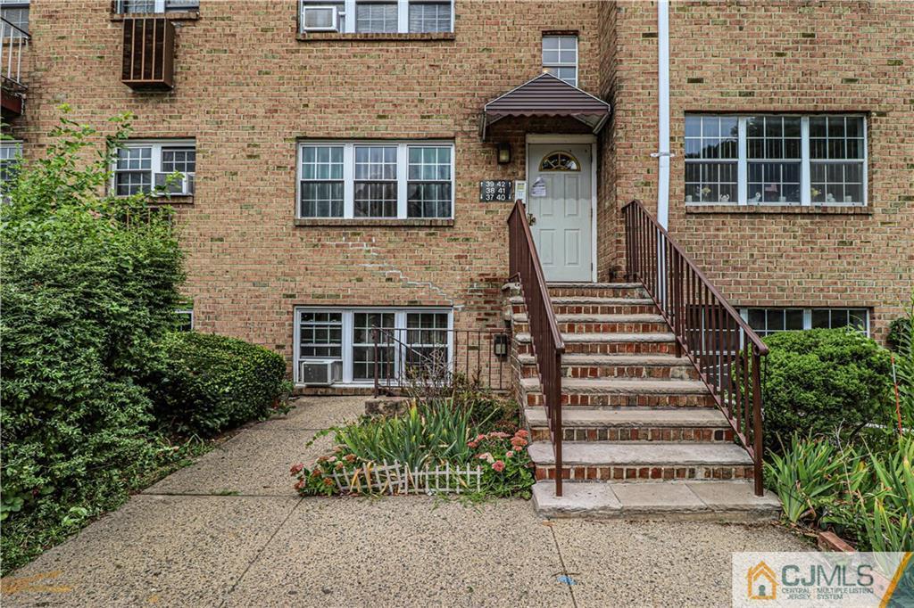 40 College Dr, Edison, NJ 08817 Condo for Rent in Edison, NJ
