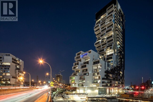 Building Photo - 170 Bayview Ave