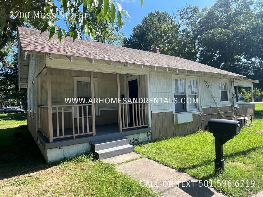 Foto principal - 2200 Moss St