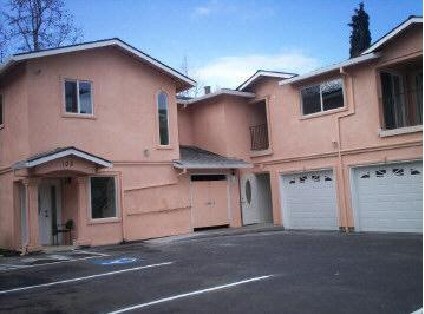Building Photo - 25231 Whitman St
