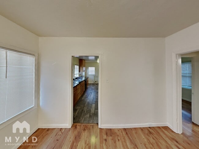 Foto del edificio - 2515 64th Ave