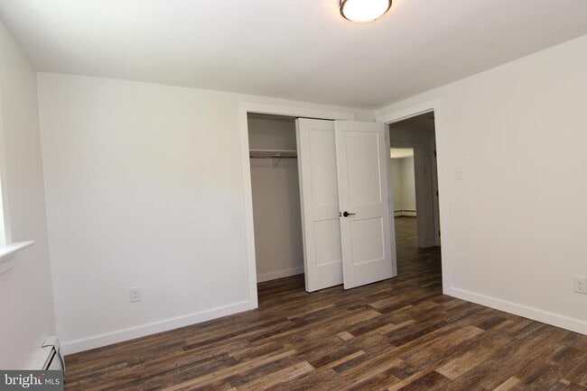 Building Photo - 151 Dogwood Dr