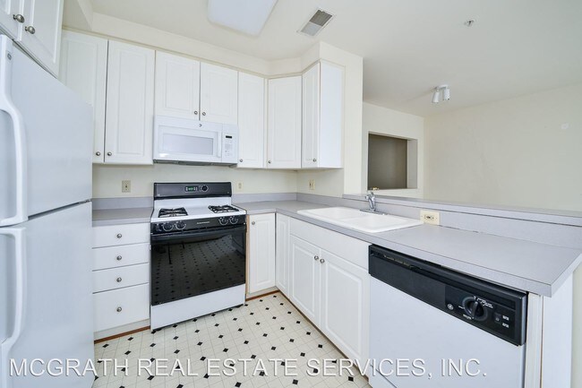 Building Photo - 1537 Northern Neck Dr