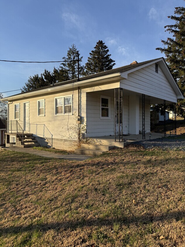 Foto principal - 67 Powers Rockwell Ln