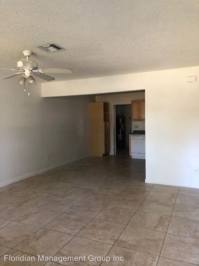 Foto del edificio - 4406 SE Village Rd
