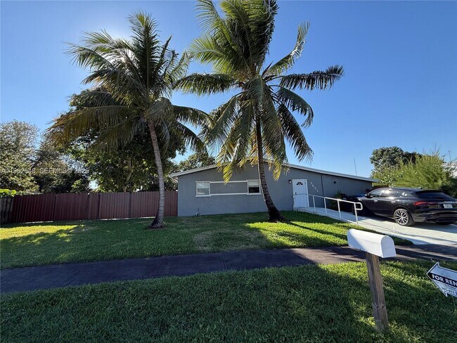 Foto del edificio - 3621 SW 35th St