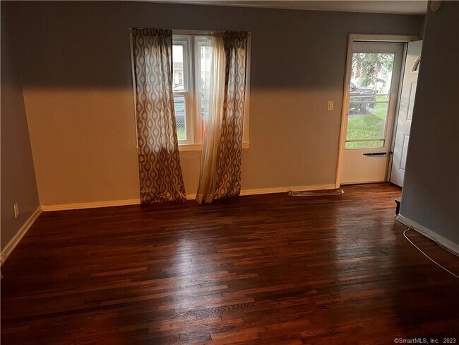 Foto del edificio - 80 Pearl Harbor Cir