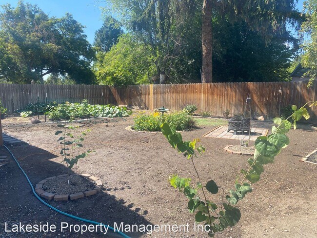 Foto del edificio - 3 br, 1 bath House - 3428 Shasta Way