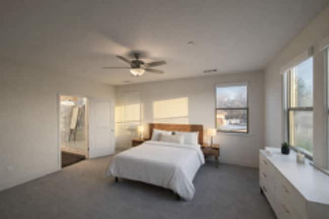 Foto del edificio - Beautiful home for rent in gated community in Visalia!