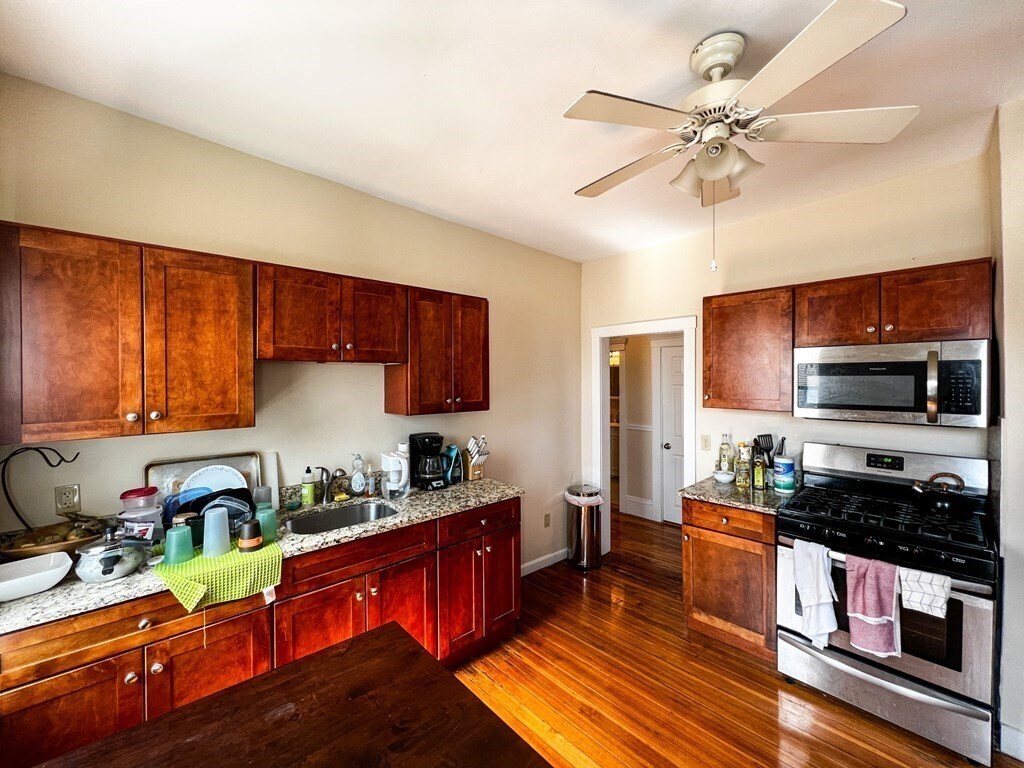 100 Trowbridge St Unit 3R, Cambridge, MA 02138 Apartments in