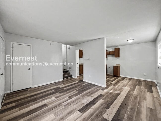 Foto del edificio - 4620 Sunnybrook St