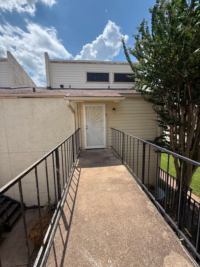 Foto del edificio - 10075 Westpark Dr
