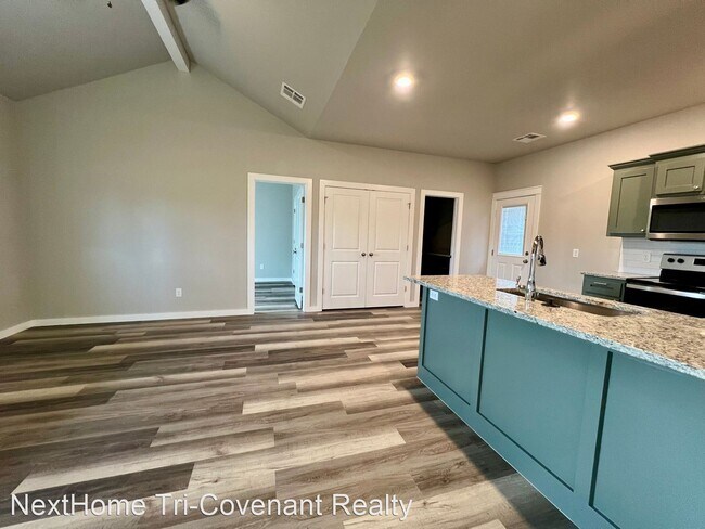 Foto del edificio - 2 br, 2 bath House - 1028 W Iowa