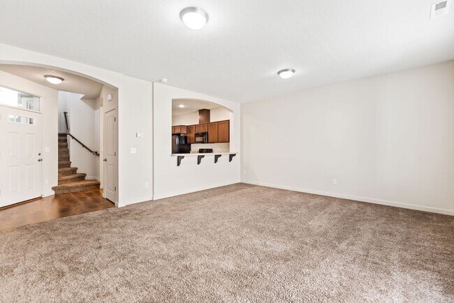 Foto del edificio - Charming 3BD/2.5BA Home in Desirable Woodr...