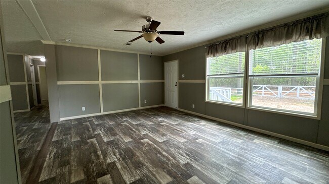 Building Photo - 7865 Pinecone Ln