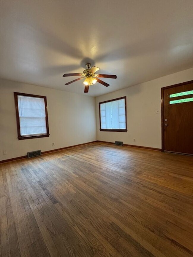 Foto del edificio - 908 N Audubon Ave