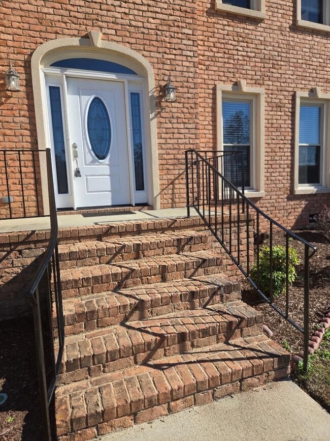 Foto del edificio - 4876 Rolling Hill Rd