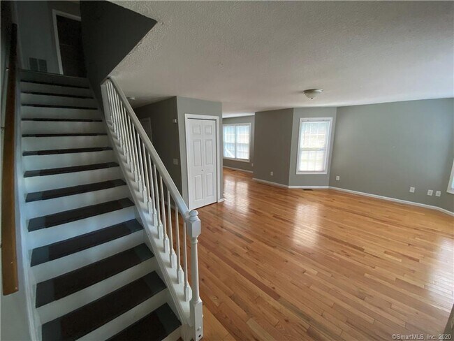Building Photo - 529 East St