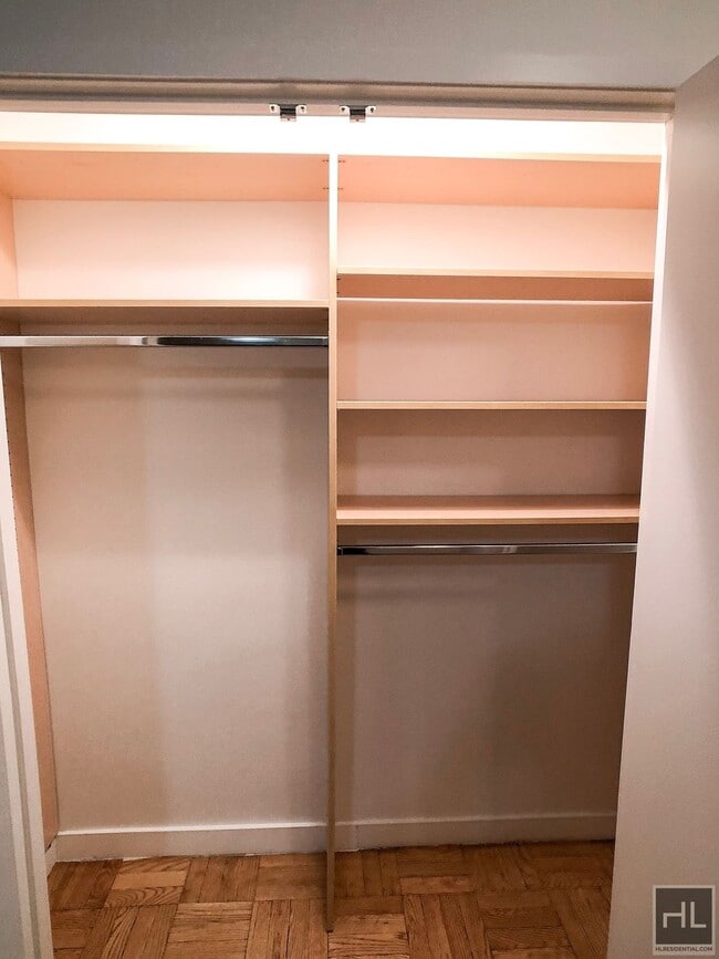 Foto del edificio - Fourth Avenue