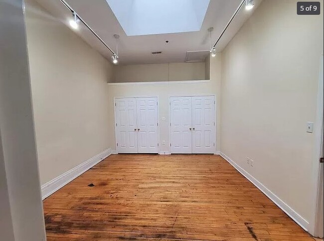 Building Photo - 219 N 19th St