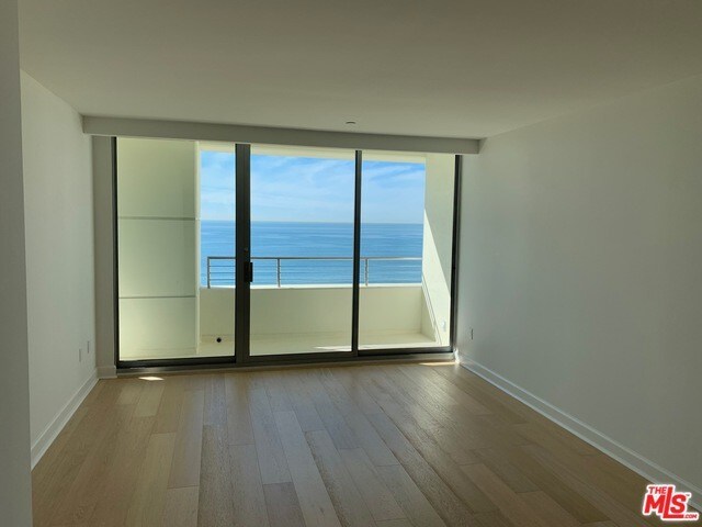 Building Photo - 1221 Ocean Ave
