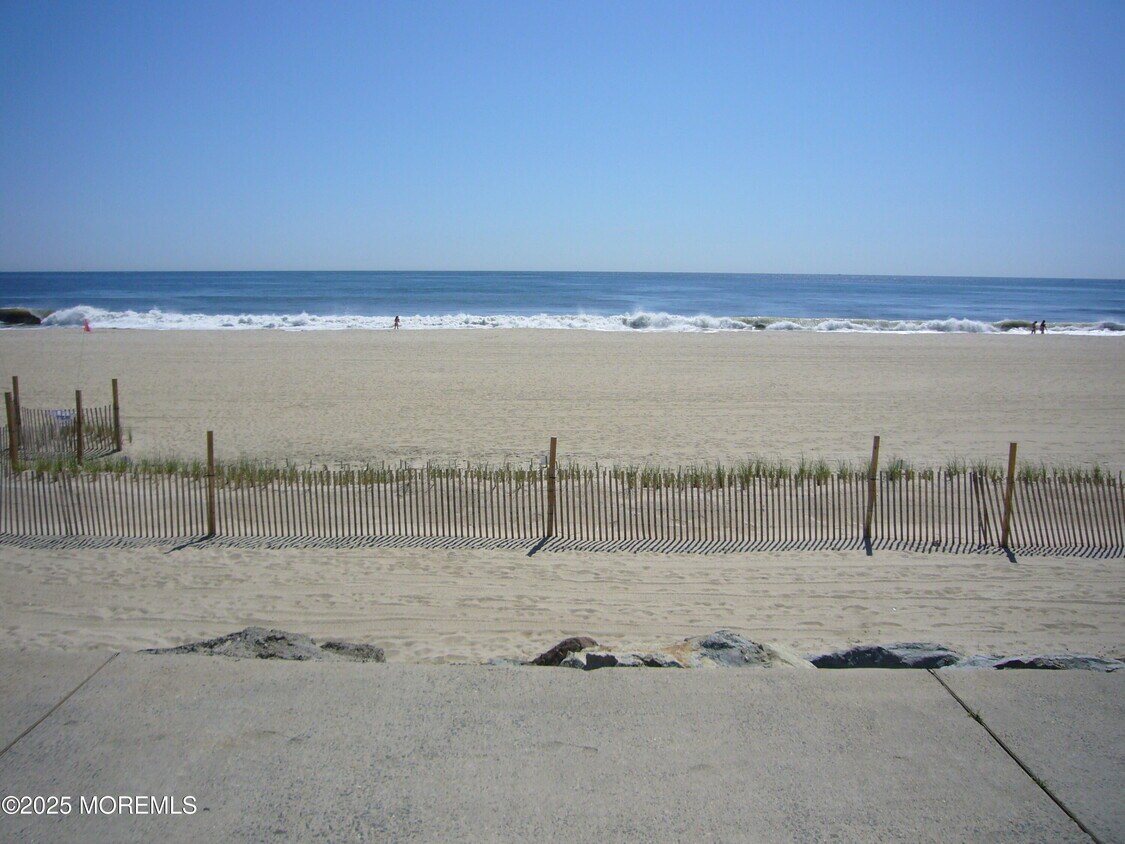 Foto principal - 1201 Ocean Ave