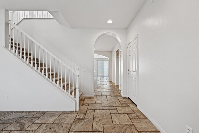 Foto del edificio - 84126 Canzone Dr