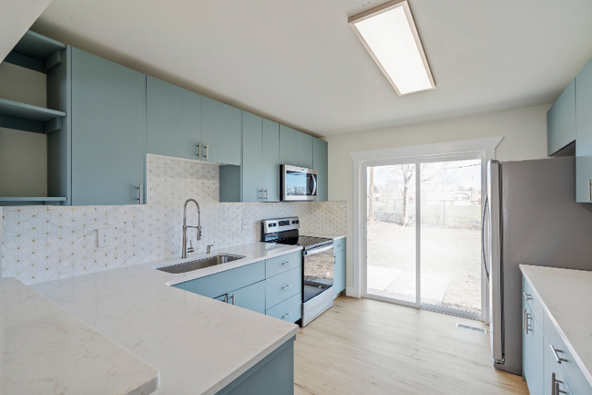 Building Photo - 7 Otowi Dr