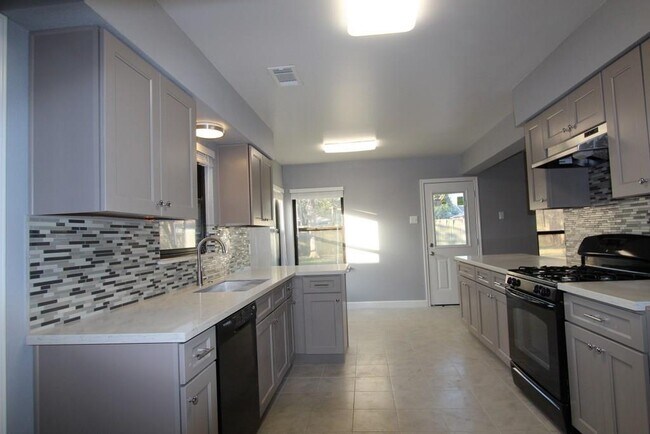 Building Photo - 4508 Valerie St