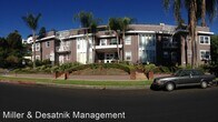 Foto principal - 8017 Selma Ave