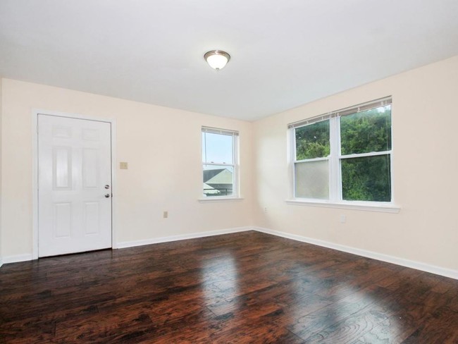 Building Photo - 1325 Marigny St Apt 3