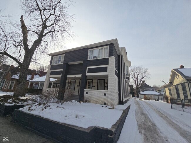 Foto del edificio - 1728 N Delaware St