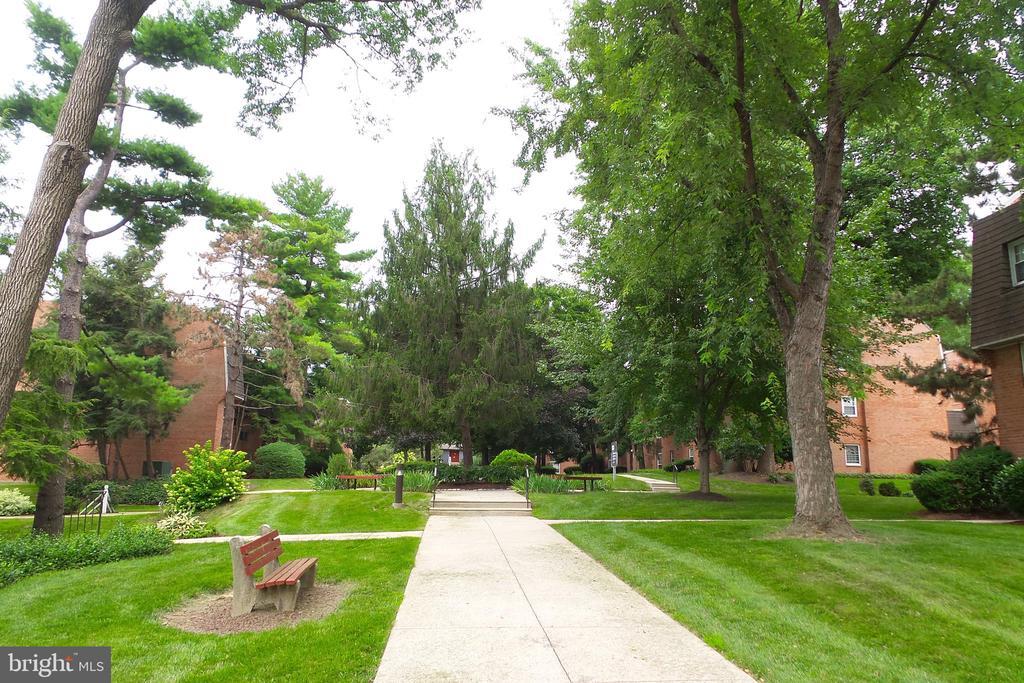 Primary Photo - 4000 Gypsy Ln