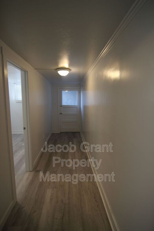 Foto del edificio - 1108 E Lewis St