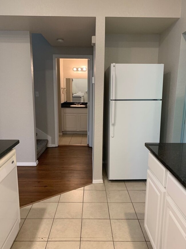 Building Photo - 2206 Pennsylvania Ave