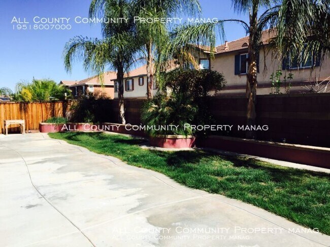 Building Photo - 40298 Hannah Way