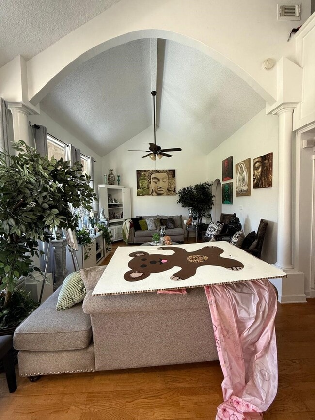 Foto del edificio - 8287 Sands Point Dr