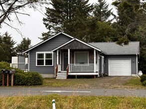 Building Photo - 186 Polaris Ave SW