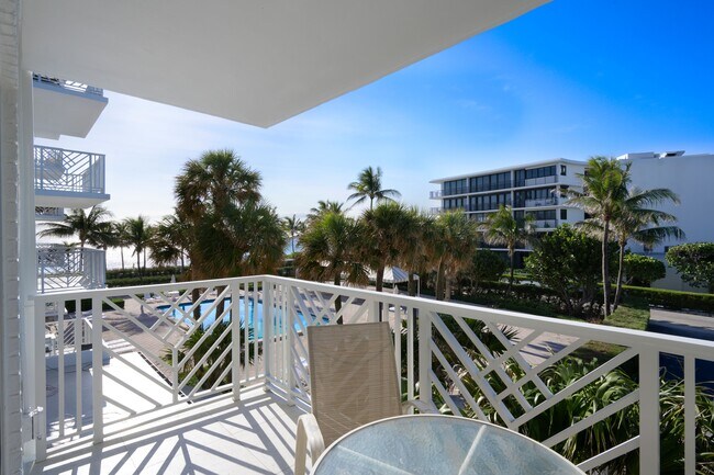 Foto del edificio - 170 N Ocean Blvd